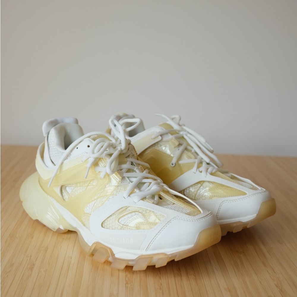 Brand new with tags Balenciaga Track V1 white.Never worn.Balenciaga bag included - Picture 6 of 10